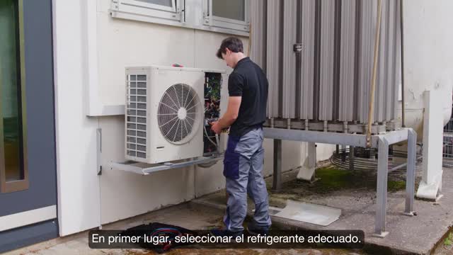 Video de mantenimiento de refrigeración con testo 558s